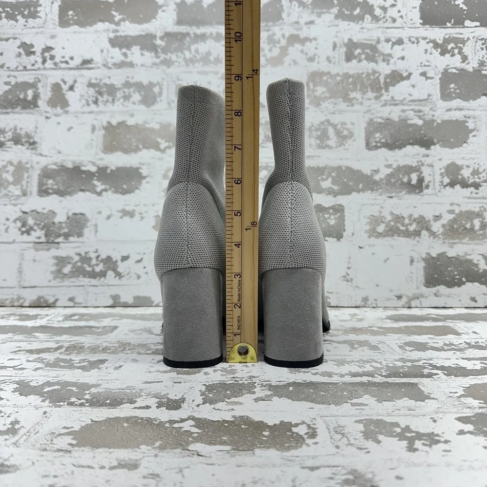 Mia Piana‎ Sock Bootie Womens 9M Gray Silver Fleck Knit Ankle Block Heel Stretch